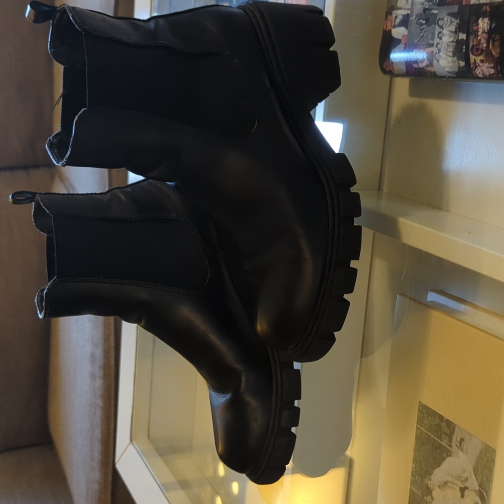 Madden Girl Women's Black Boots size 7